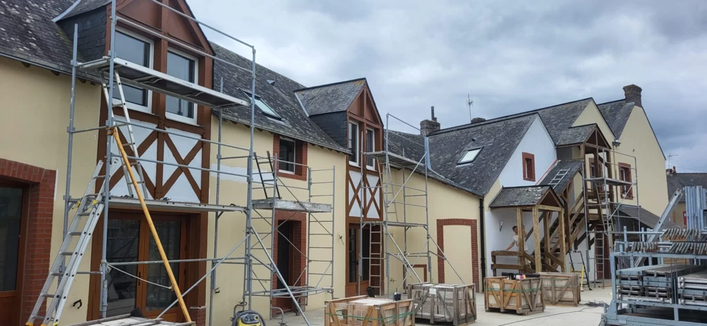 Geslin Peinture PEINTRE EVRON RAVALEMENT DE FACADES 1